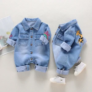 Newborn Cartoon Giraffe, Fart Denim Romper